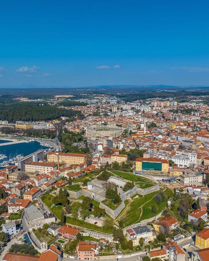 Apartman Cukar Pula Exterior foto